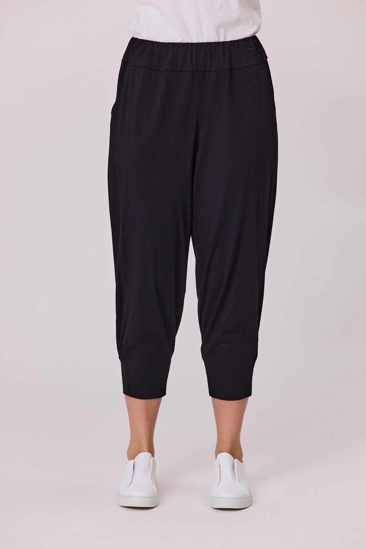 Ease Side Panel Knit Pant Black