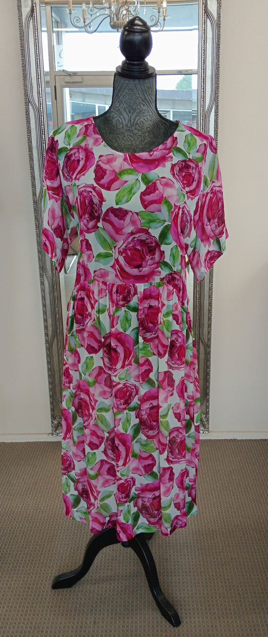 Good Time Dress Roses
