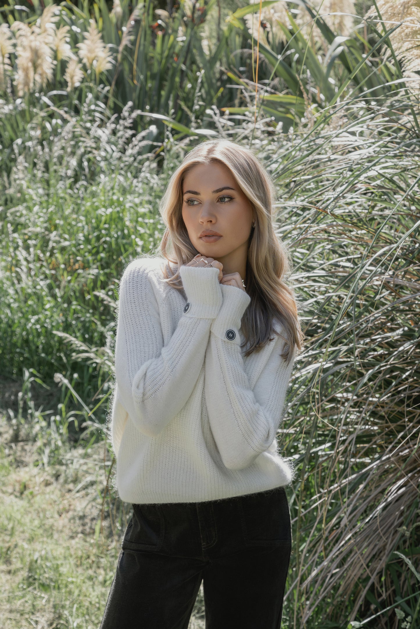 Mia Sweater - W White