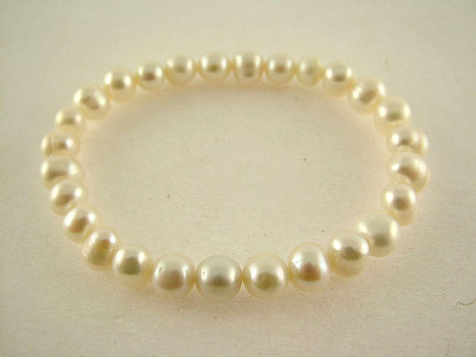White Freshwater Pearl Bracelet - PL0161
