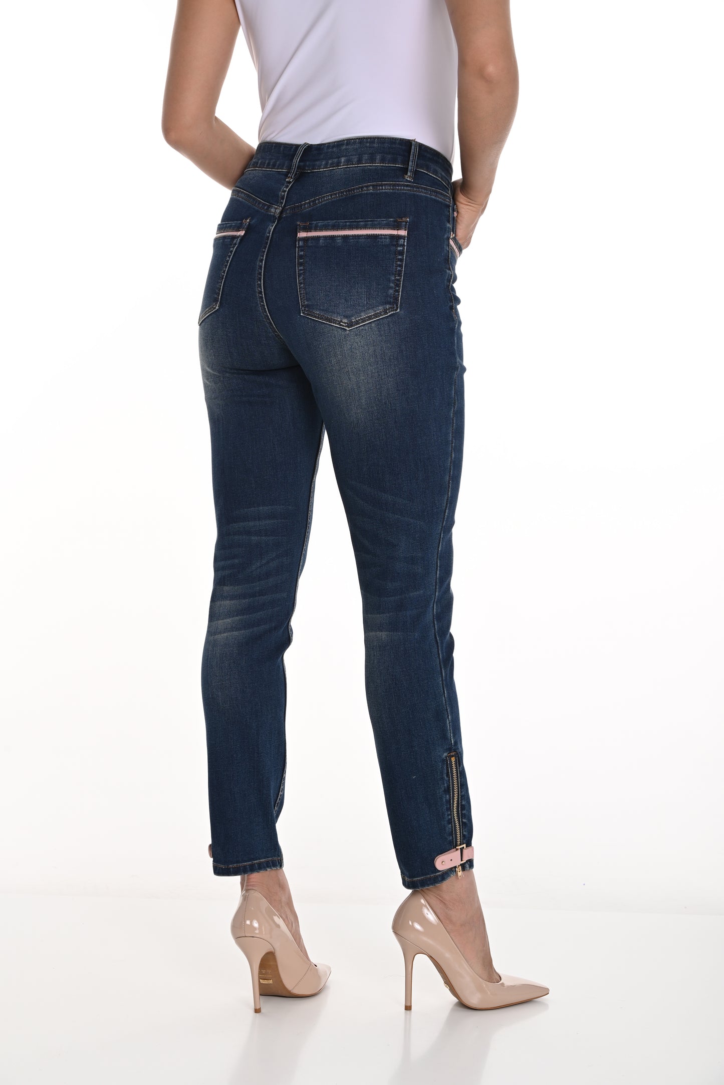 Frank Lyman - Jeans - Style 226182U