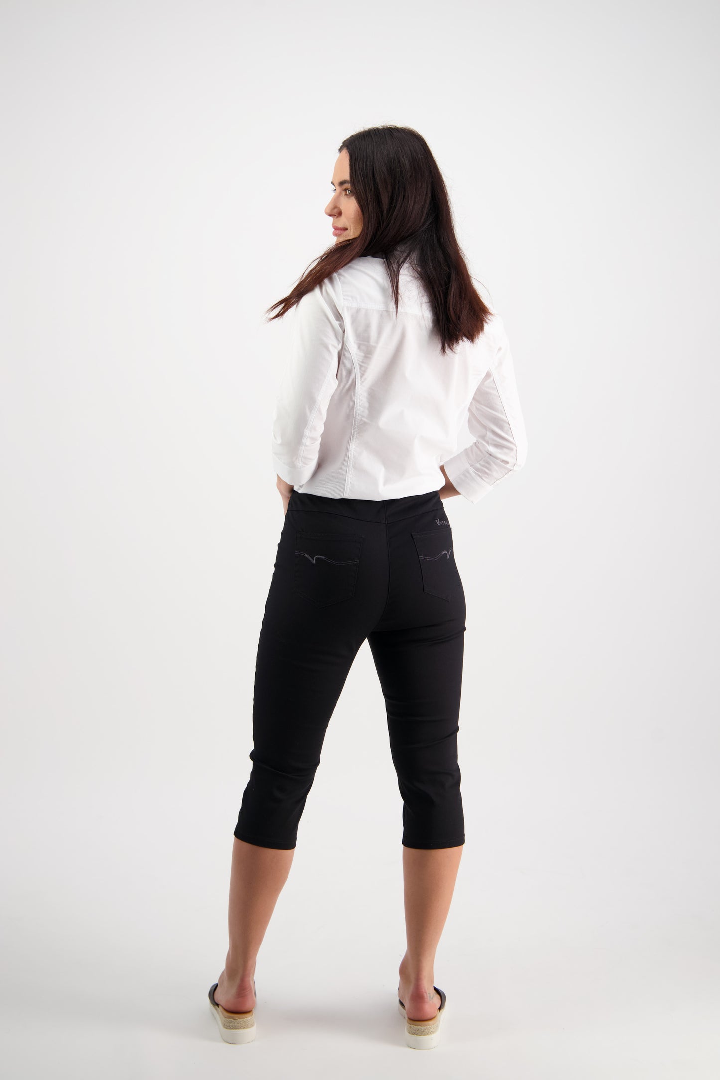 Vassalli - 3/4 Cotton Pull on Pant - 261LW - Black or White