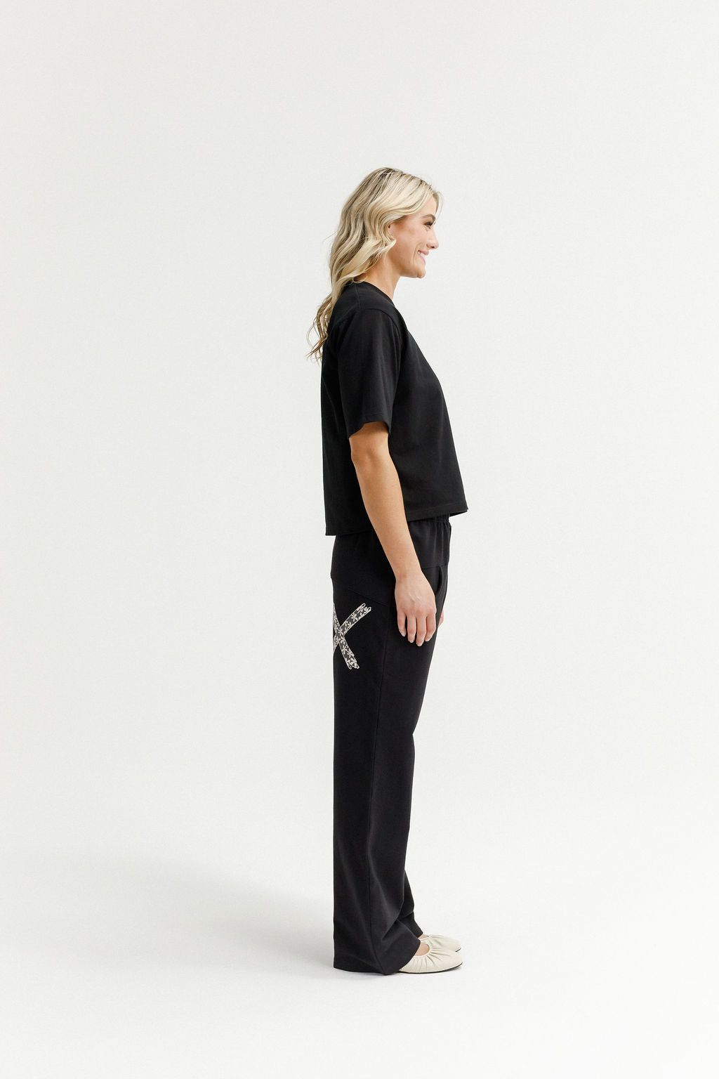Avenue Pant - Graphite Daisy X