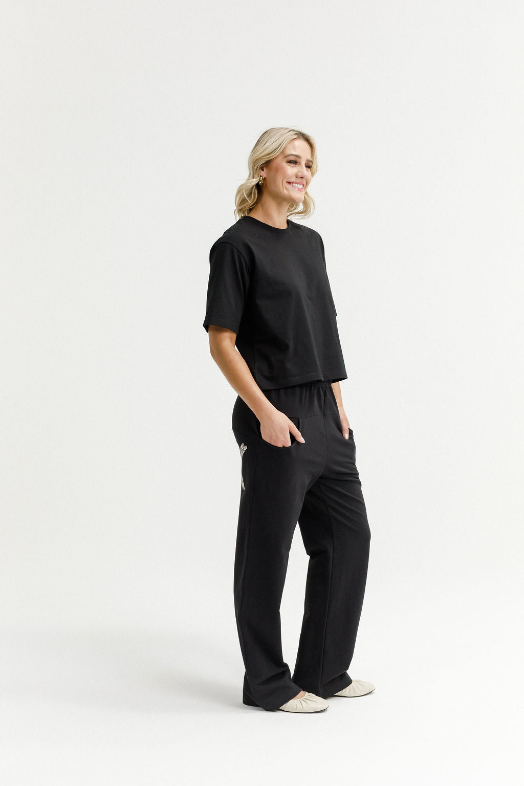 Avenue Pant - Graphite Daisy X