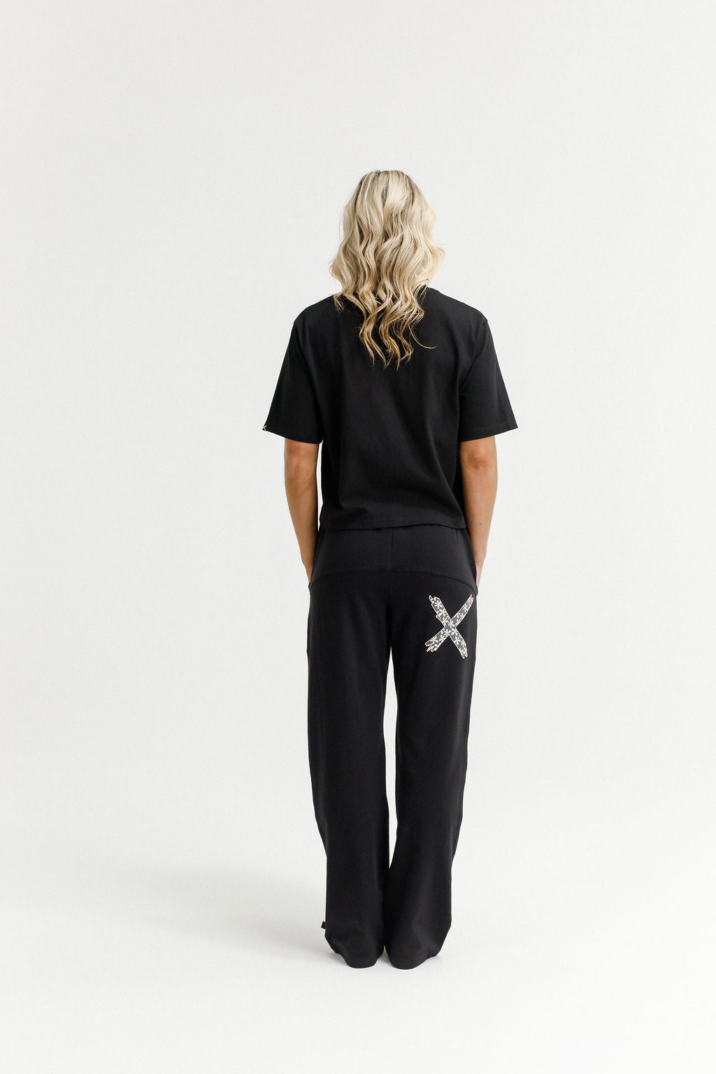 Avenue Pant - Graphite Daisy X