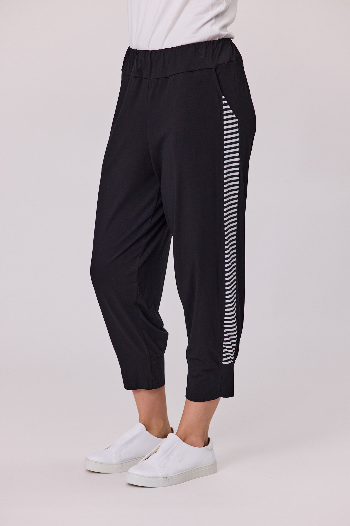 Ease Stripe Side Panel Knit Pant