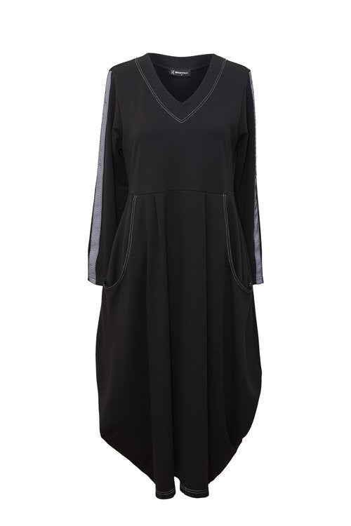 Carly Dress - D1600PON - Black Contrast Stitching with Sleeve Detail