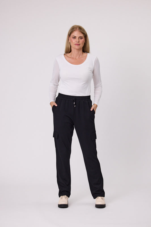 Brooklyn Pant - D8013b - Black Ponti - Due Feb/Mar