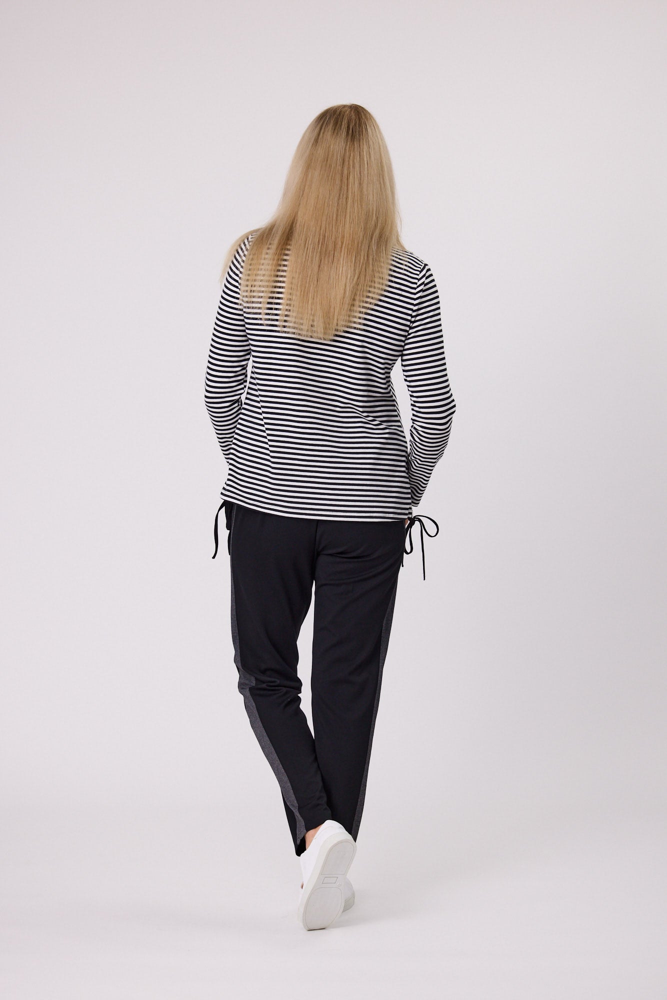 Harlow Knit Top - D8030 Black/White - Arrived