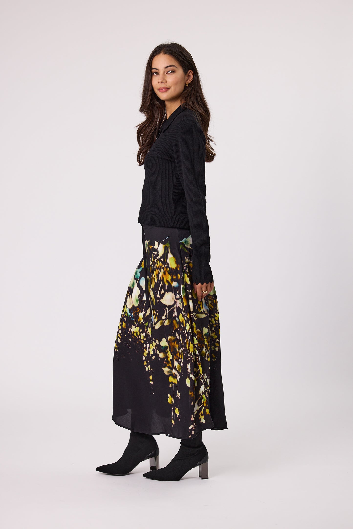 Composer Skirt - DN29424 - Composer Print - Due Feb