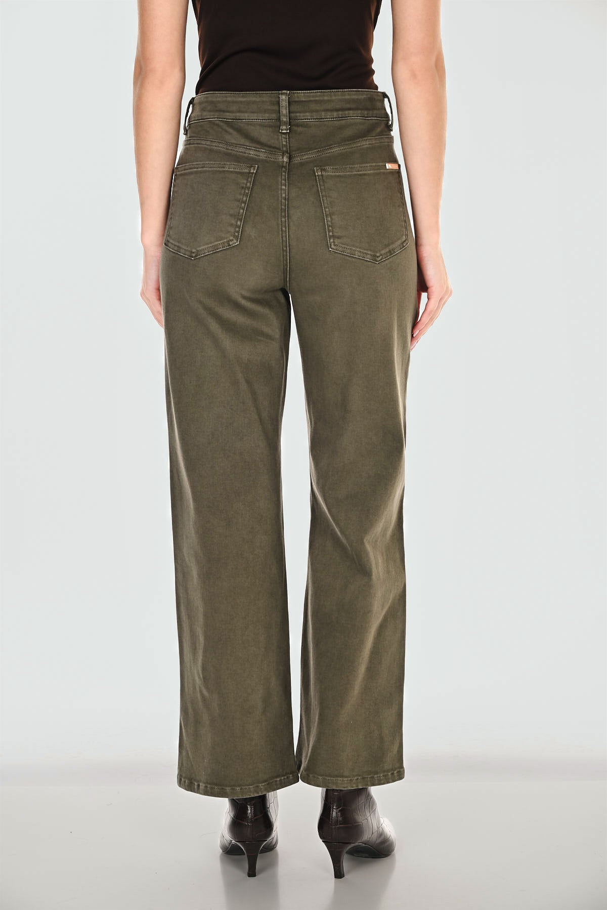 Green High‑Waisted Wide‑Leg Trousers (Jeans)