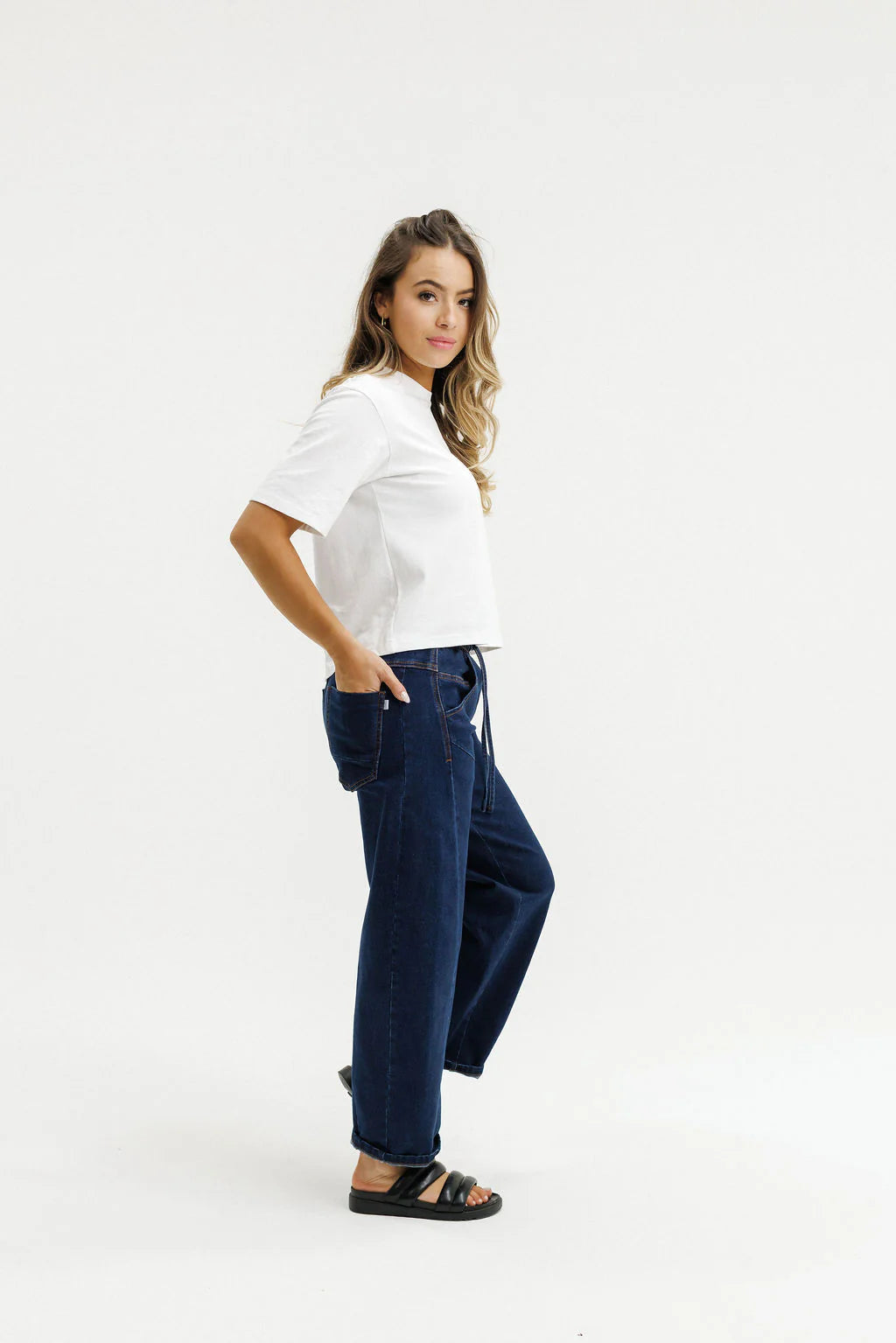 Barrell Leg Jeans - Indigo Wash