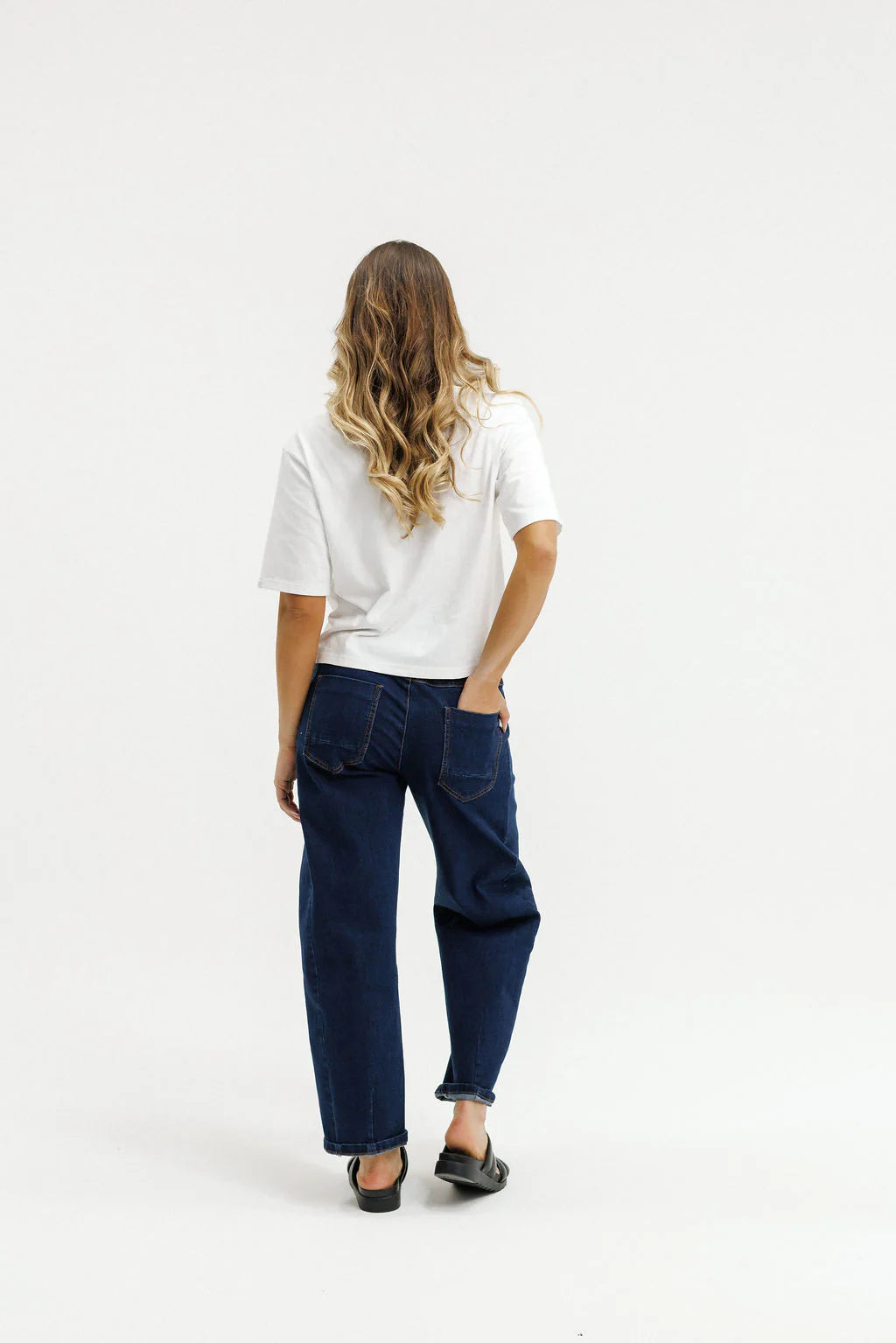 Barrell Leg Jeans - Indigo Wash