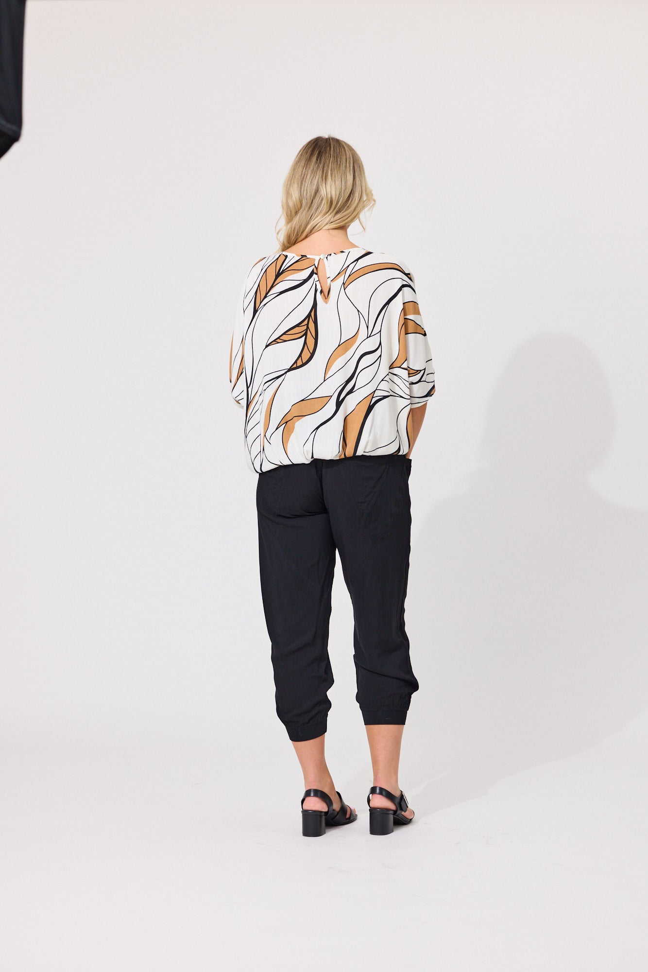 Alessa Print Top - Leafy White