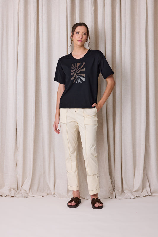 Noire Tee - Due Aug/Sept