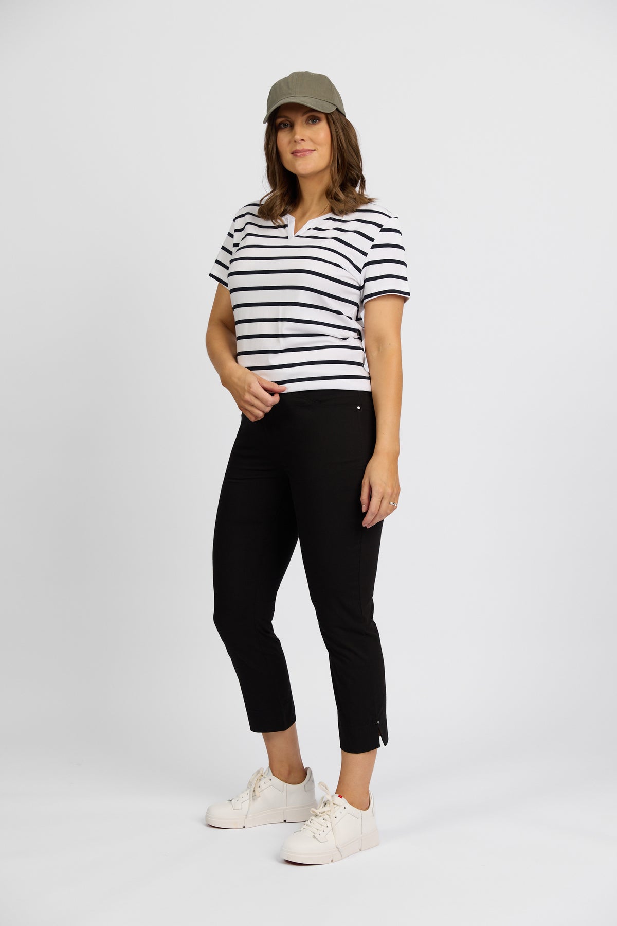 P734 - Paris Tour Pull on - Black - 30% Off
