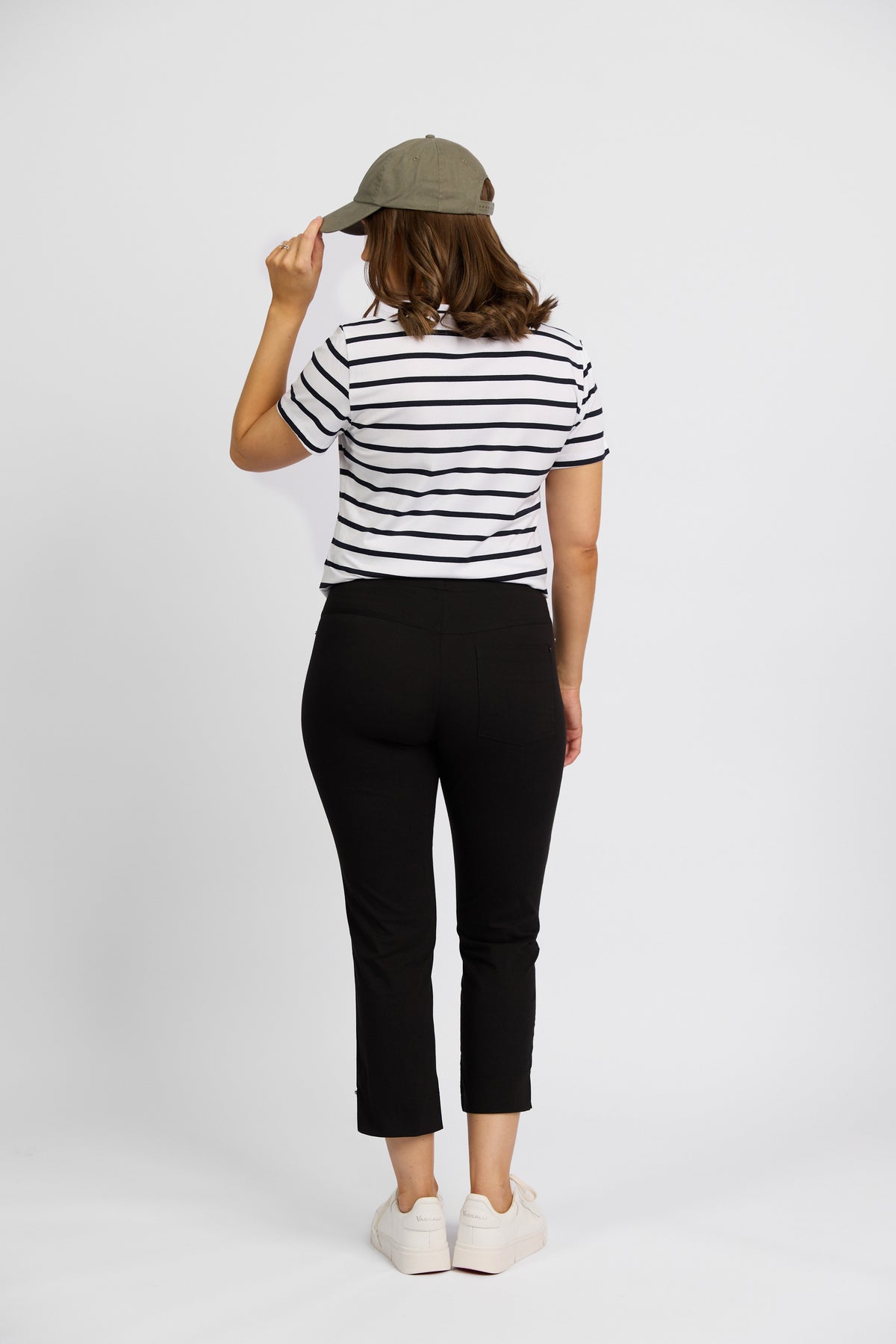 P734 - Paris Tour Pull on - Black - 30% Off