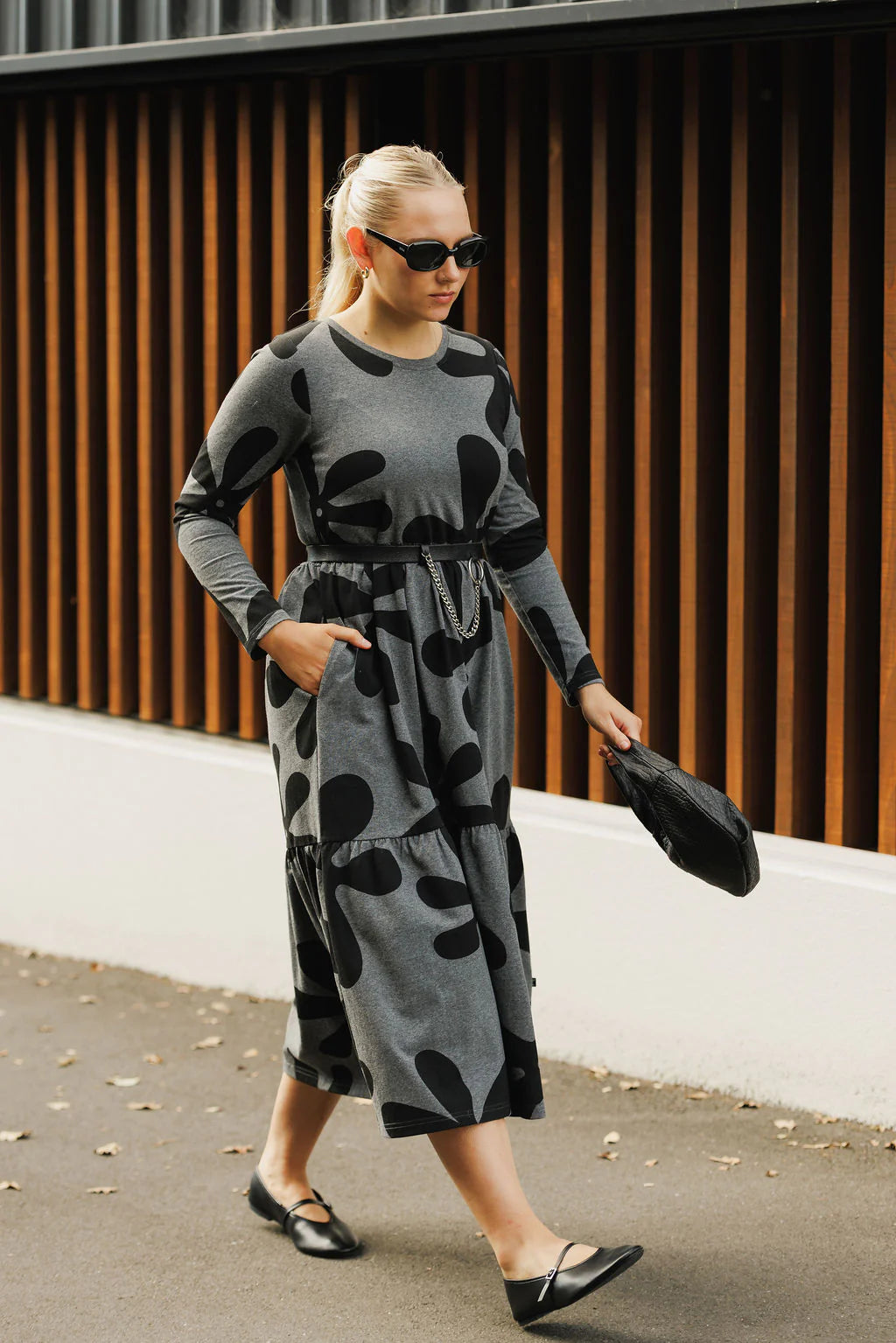Kaitlin Dress - Graphite Daisies