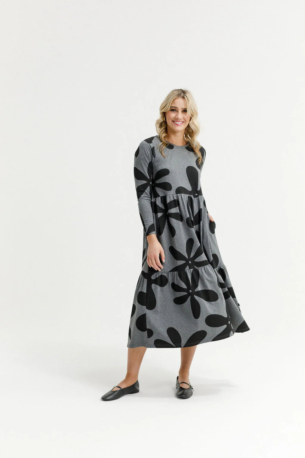 Kaitlin Dress - Graphite Daisies
