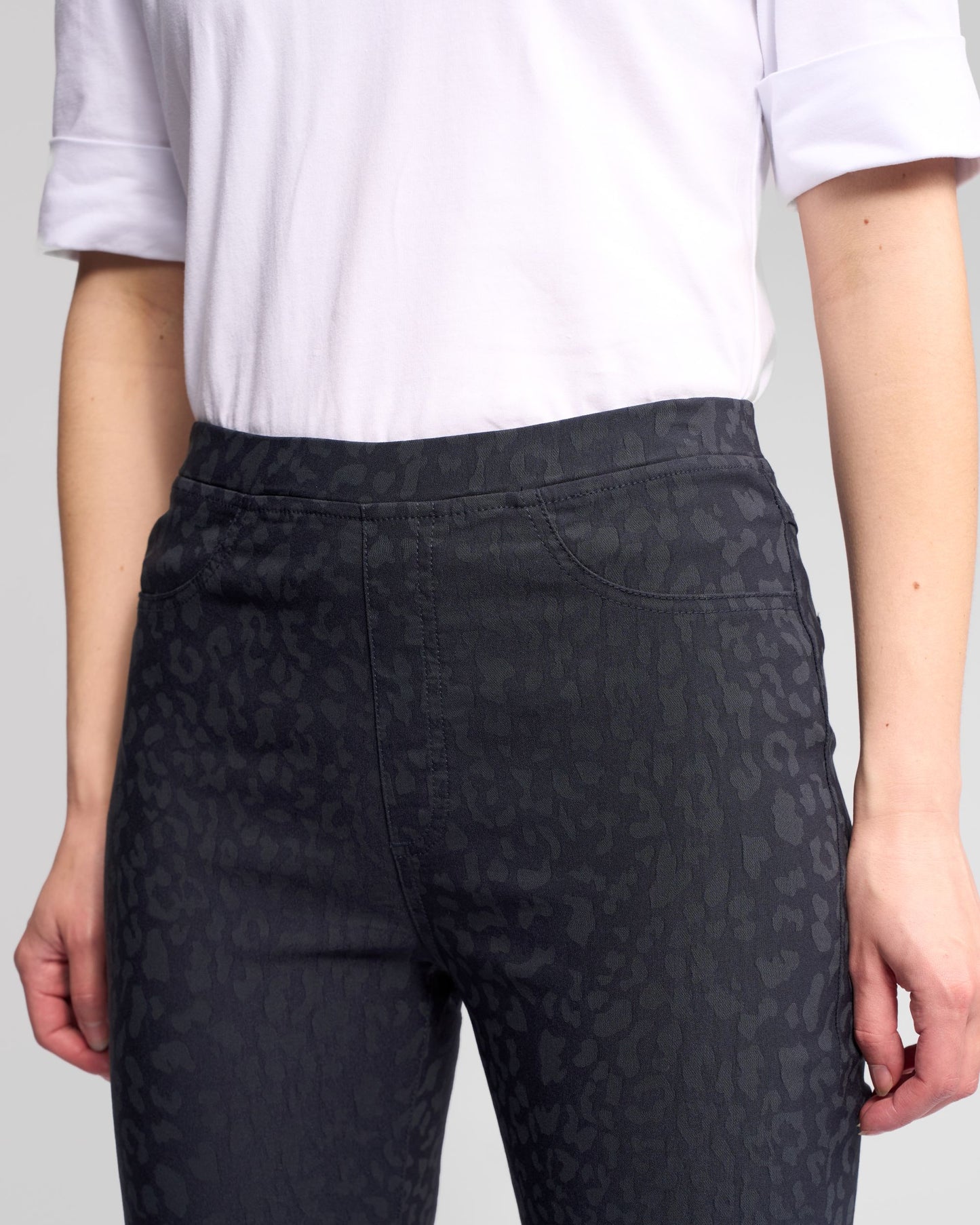 Bay Embossed Pull On - 234AF - Navy