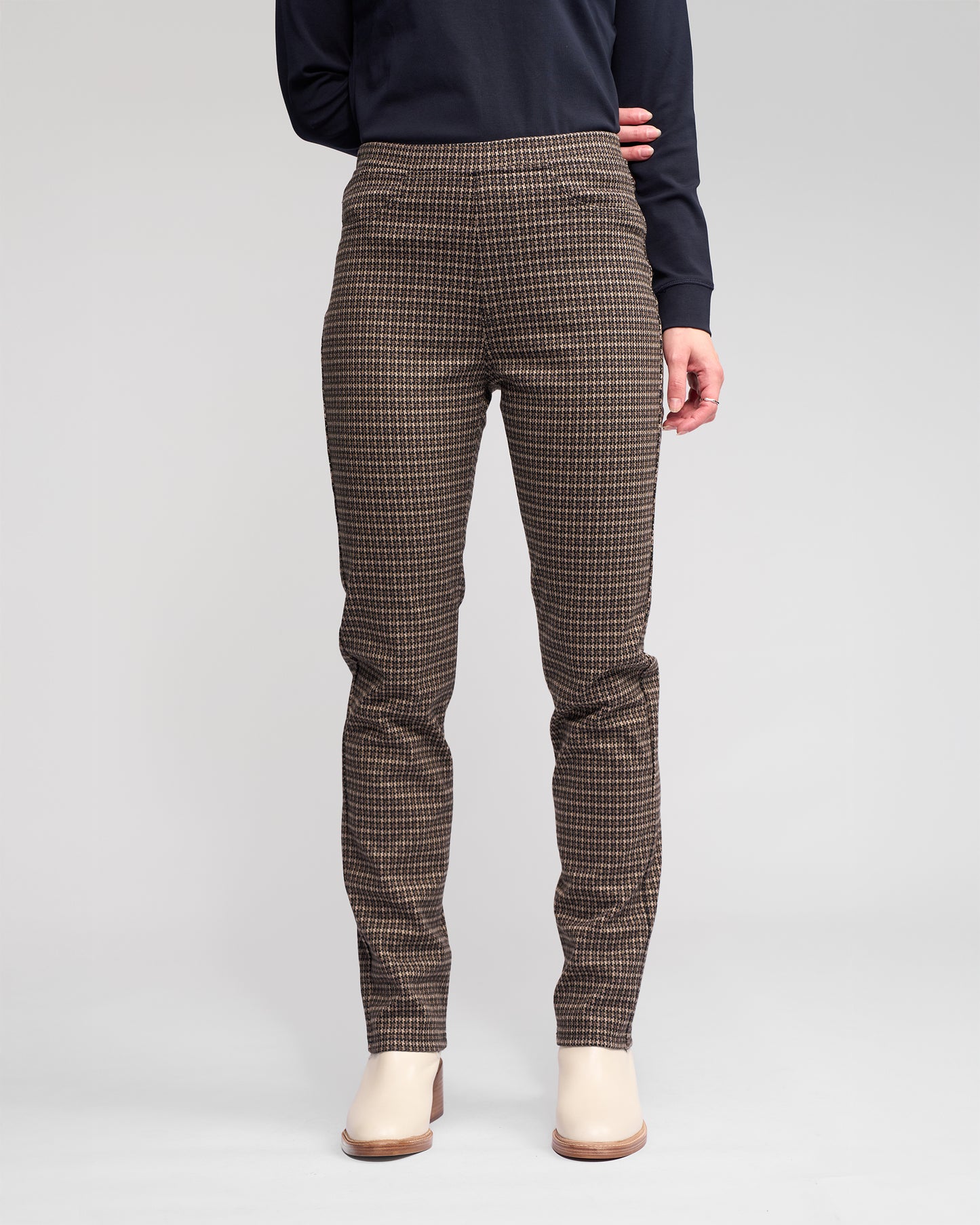 Bay Knit Pull On - 234B - Nova