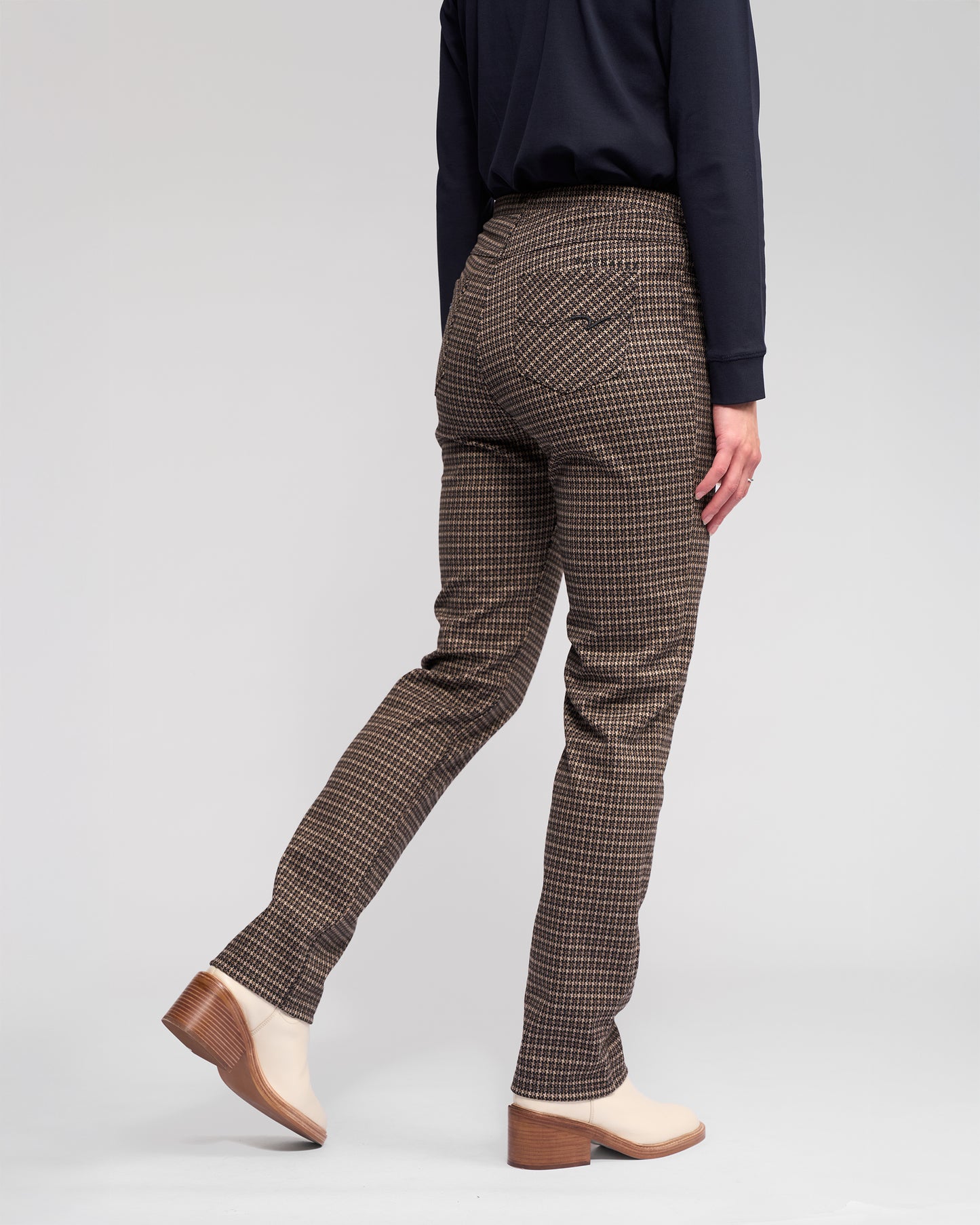 Bay Knit Pull On - 234B - Nova