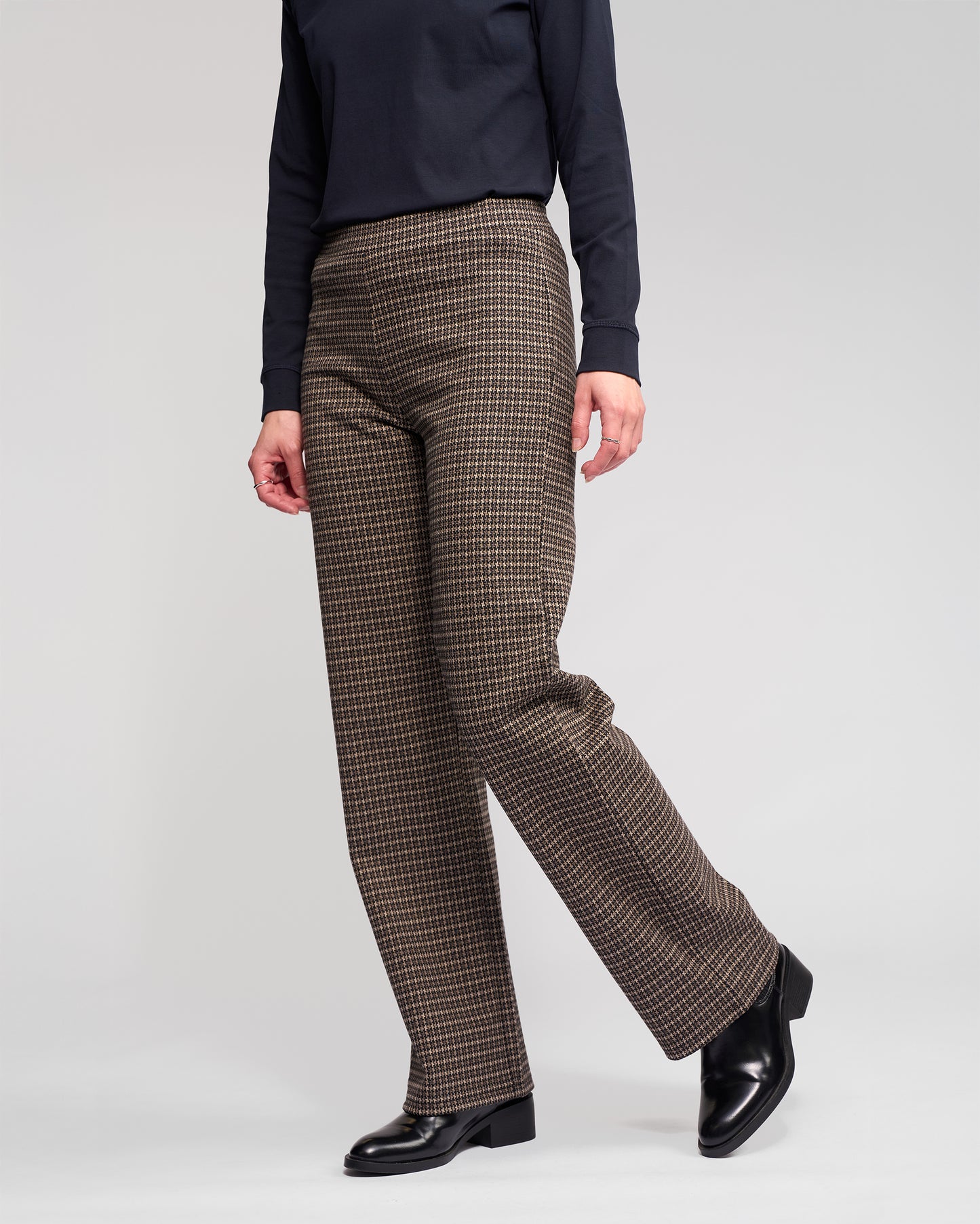 Byron Knit Pull On - 295 - Nova