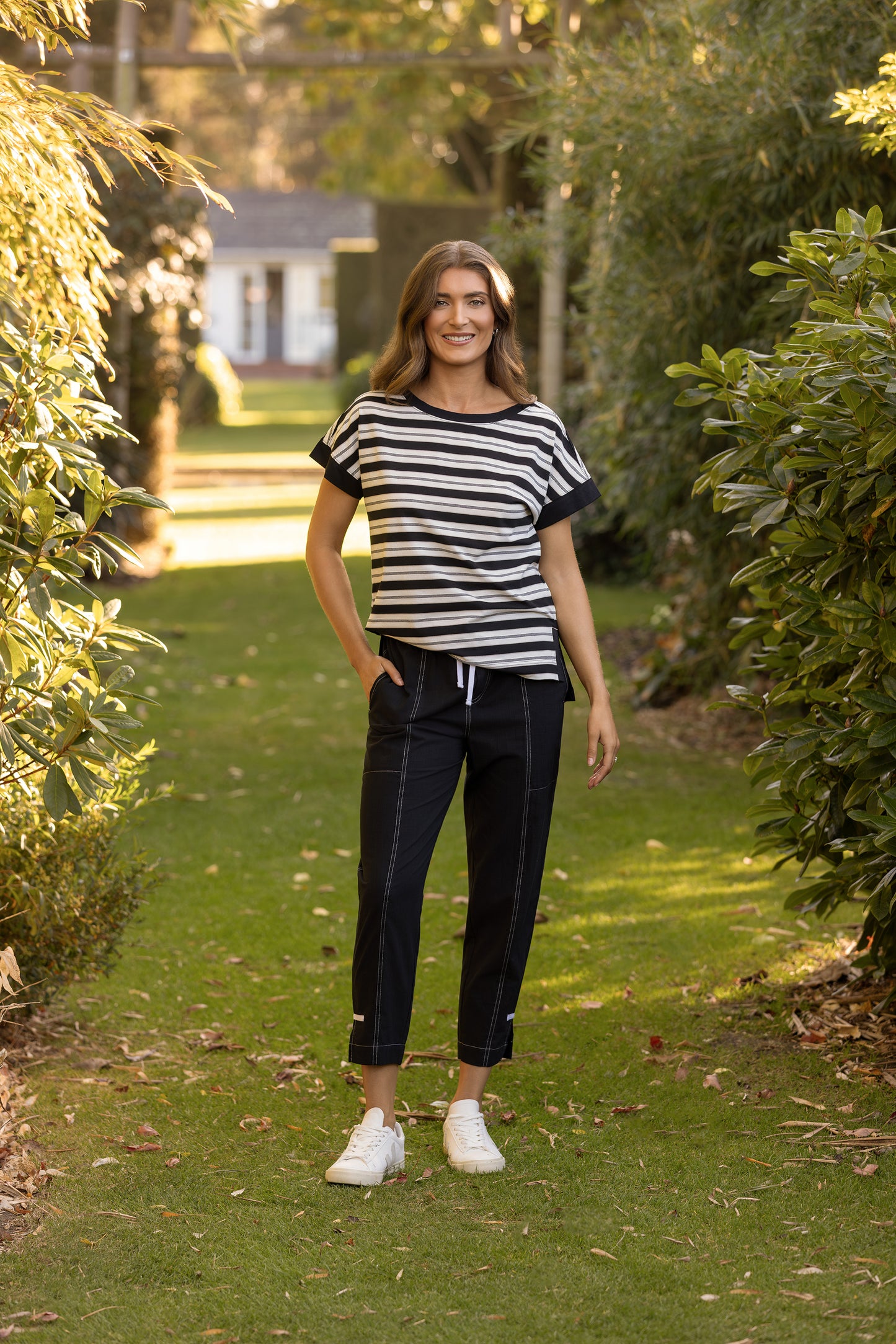 4363S - Thea Top - Black/White