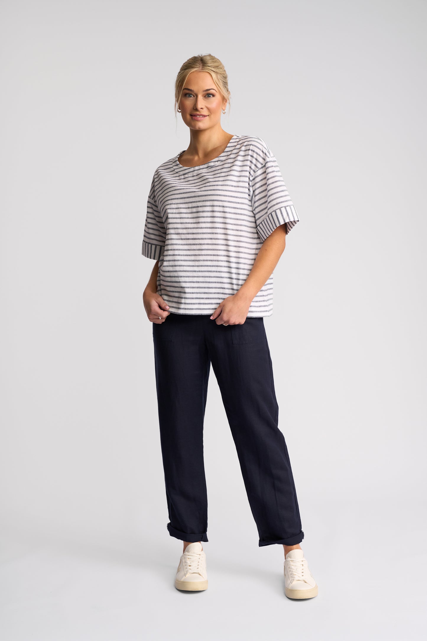 4508 - Optic Top - Black Stripe