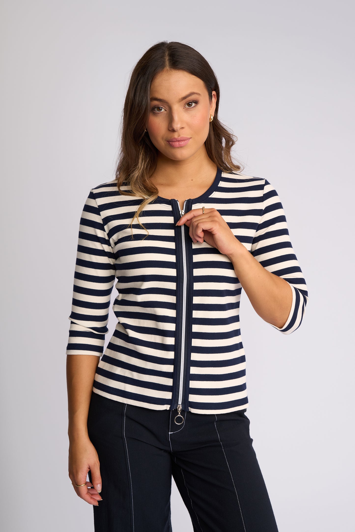4511 - Callie Top - Ink/Cream