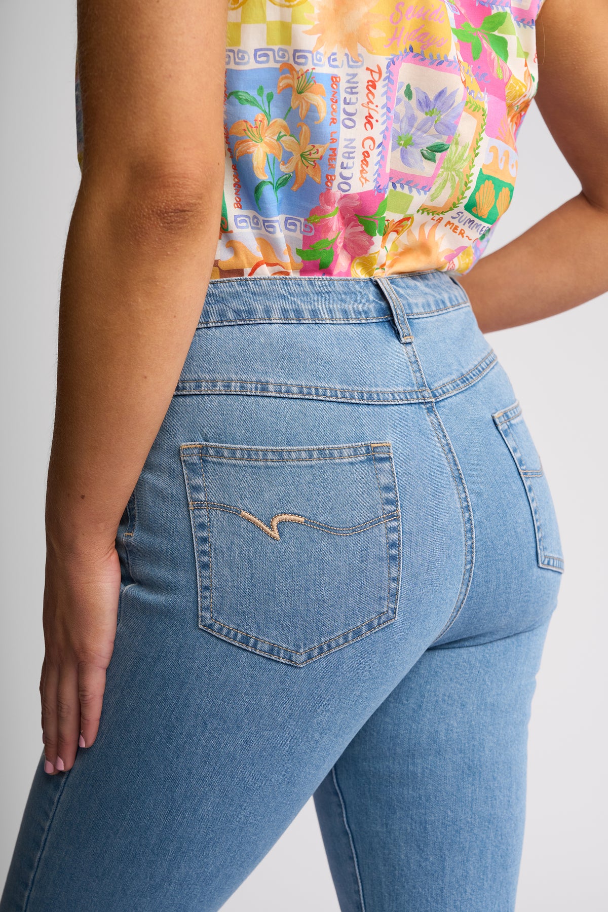 5510 - Arrival Jean - True Blue Heaven