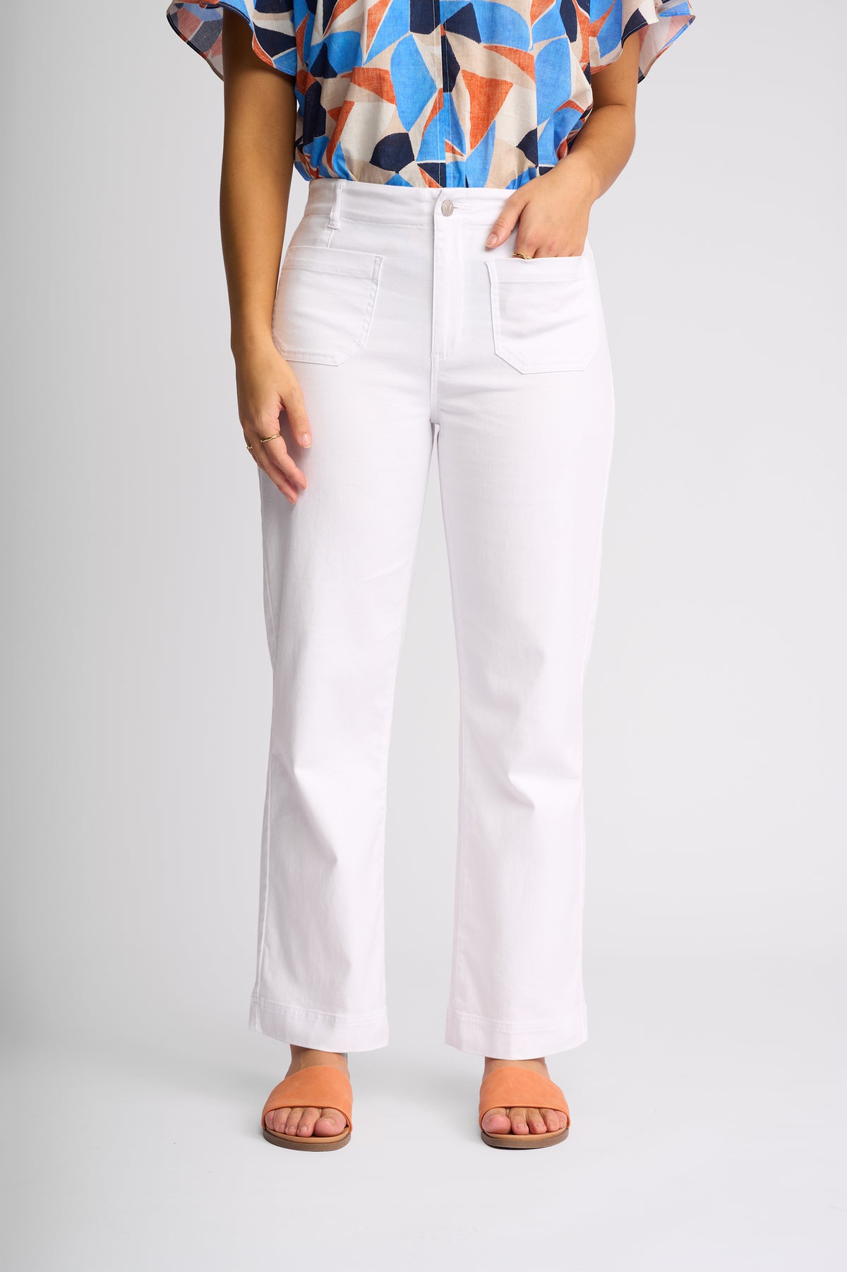 5995A - Daily Jean Ankle Grazer - White Denim
