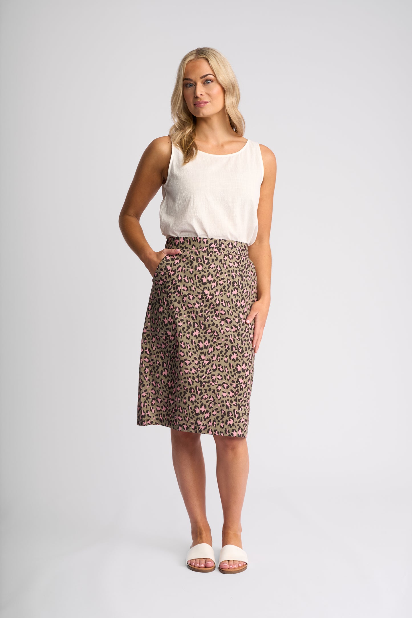 7075 - Frankie Skirt - Cub (Due 3rd Week Aug)